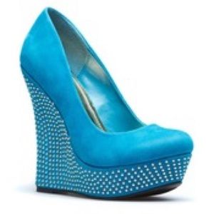 Shoe dazzle ( New) Nadal style Teal color size 5.5